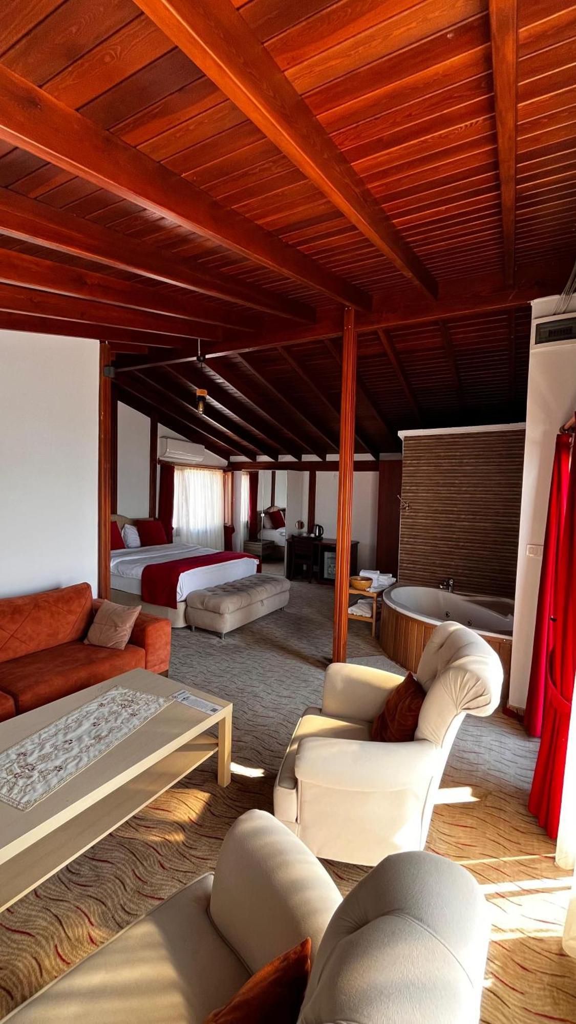 Foca Antik Otel Exterior photo