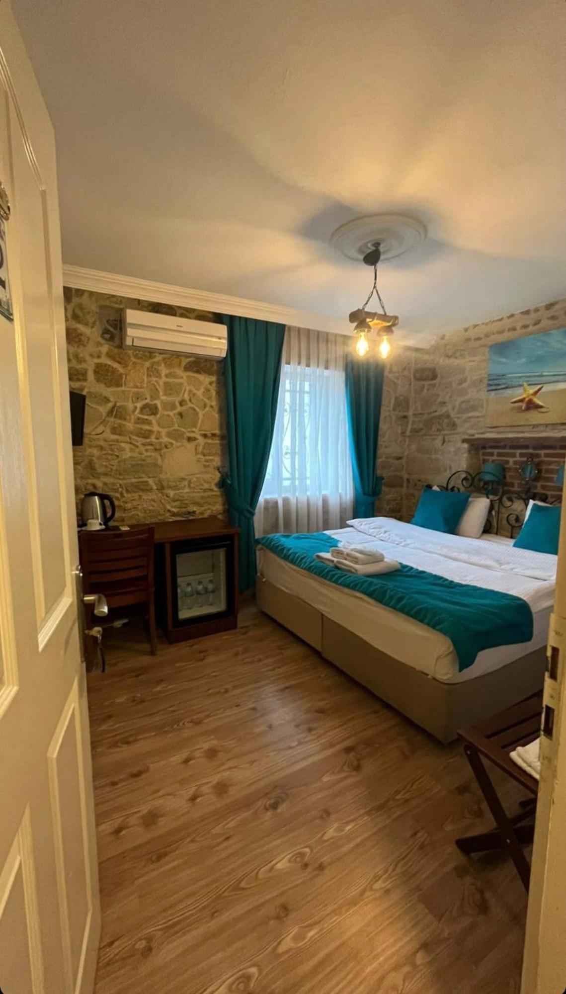 Foca Antik Otel Exterior photo