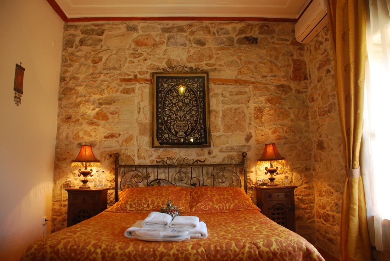 Foca Antik Otel Exterior photo