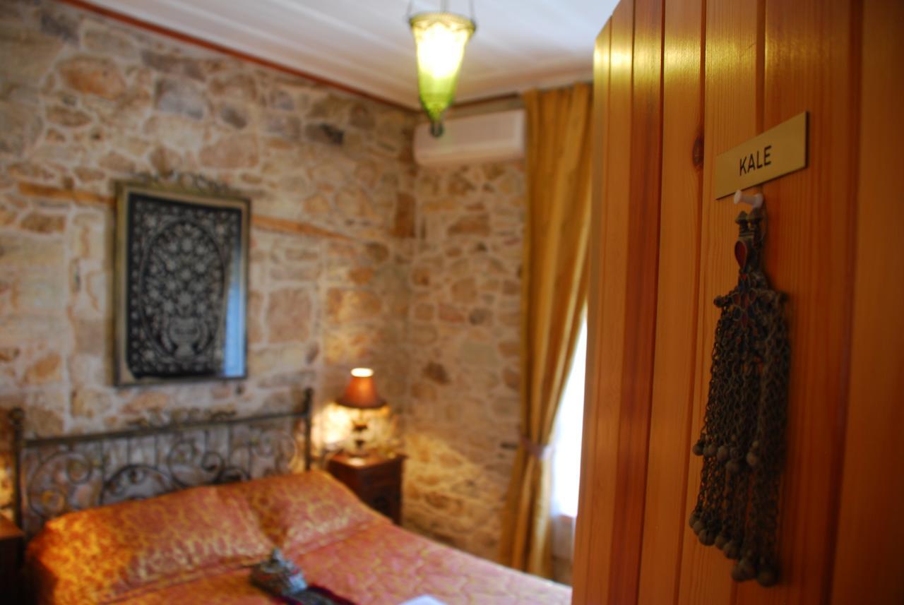 Foca Antik Otel Exterior photo