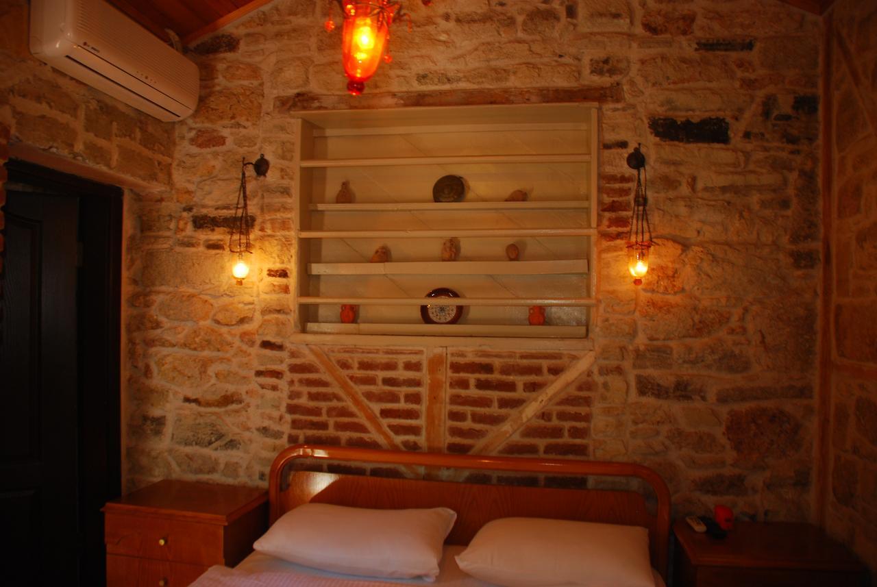 Foca Antik Otel Exterior photo